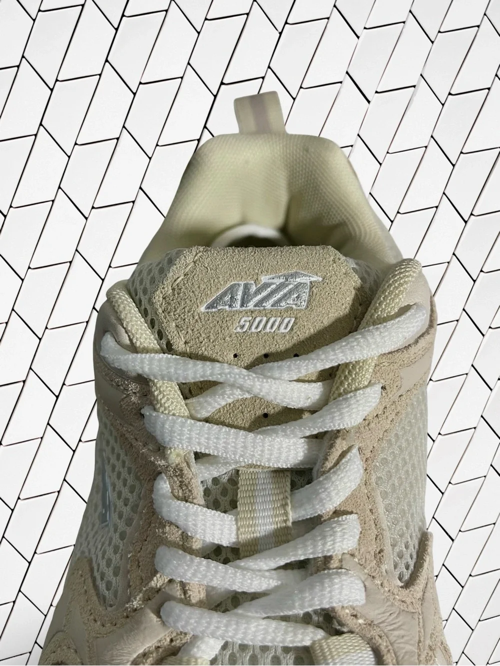 Avia 5000 Performance Suede Sneakers Sz8 Beige Mesh Chunky Dad